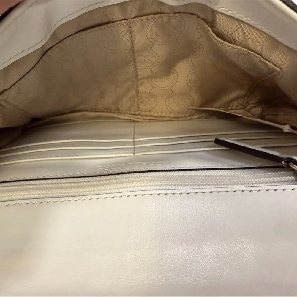 Michael Kors Natalia Clutch White Silver Tiled Turn Lock